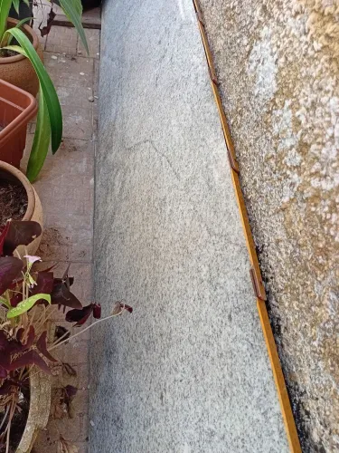 Bancada de pedras mármore são 2 Bancada uma de 3 .metros e outra de 2.m