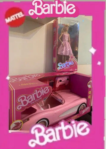 Barbie e carro colecionável do filme 