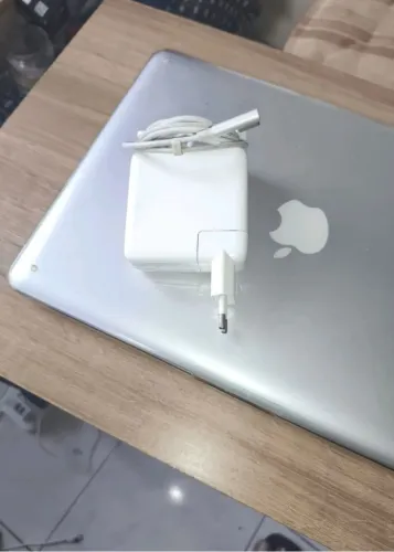 MacBook Pro 13? - 16GB RAM, SSD 1,2TB - MÁQUINA BRUTA