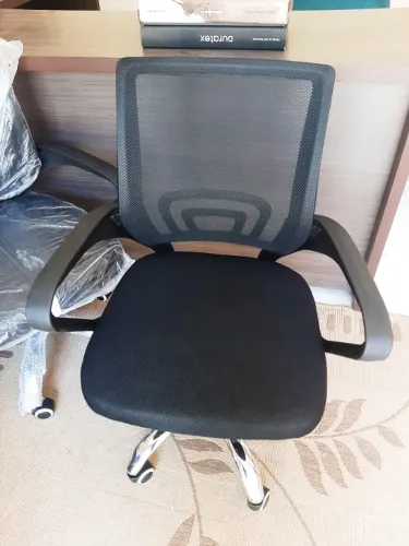 Cadeira de escritório NOVA