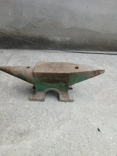 Combo Forja A Carvão (Motor 110v) + Bigorna Antiga Somar Nº 50