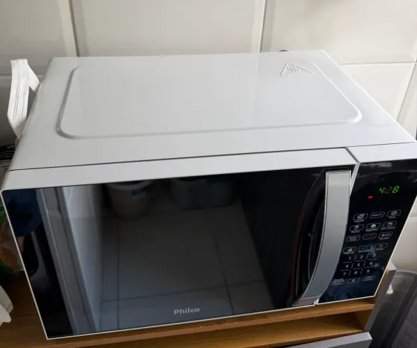 Micro-ondas 28L espelhado, 1 ano, nota