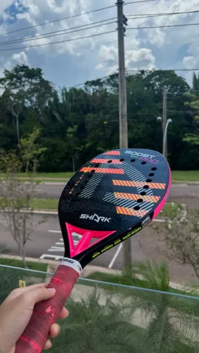 RAQUETE BEACH TENNIS SHARK BOOST PRO SOFIA CIMATTI 2025 ?
