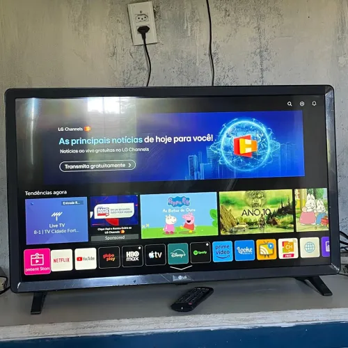 Tv Smart 32 pol" LG webOs, Bluetooth* nenhum defeito. Aceito cartão ? 