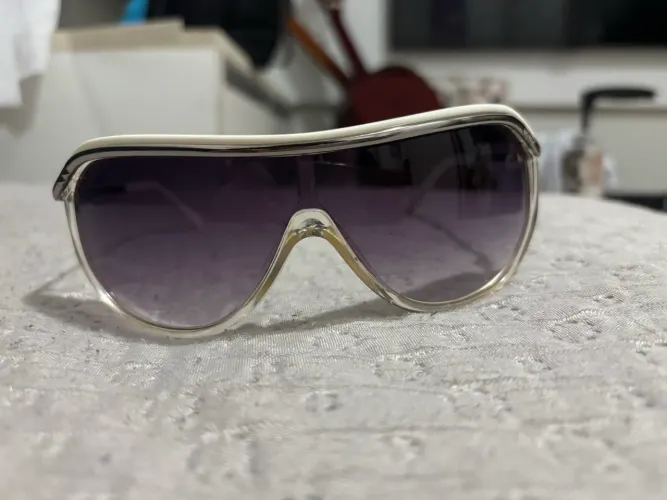 Óculos de Sol Guess Original Oversized Shield Branco