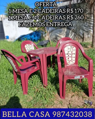 MESA DE PLASTICO VERMELHA FRAMBOESA
