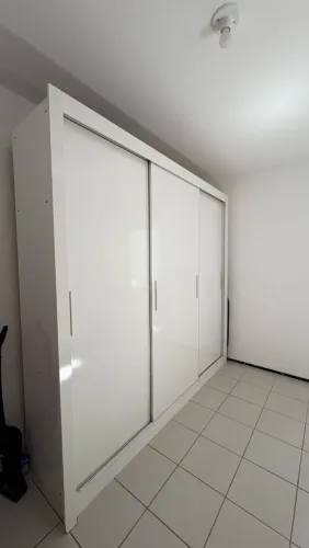 Guarda-roupa 3 portas