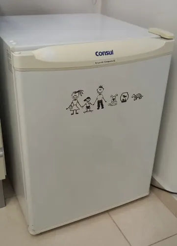 Frigobar Consul Compacto 80 - 110V