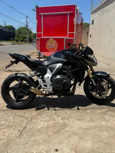 VENDE-SE HONDA CB1000R 2014 - MÁQUINA DE RESPEITO!
