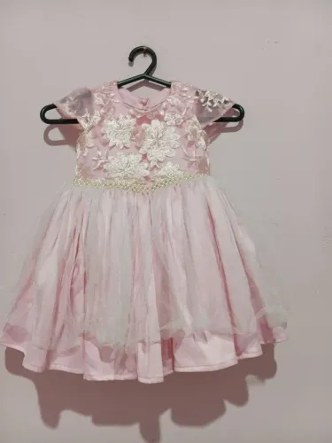 Vestido rosa 3 a 4 anos