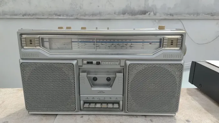 Radio bombox polyvox rg800 funcionando