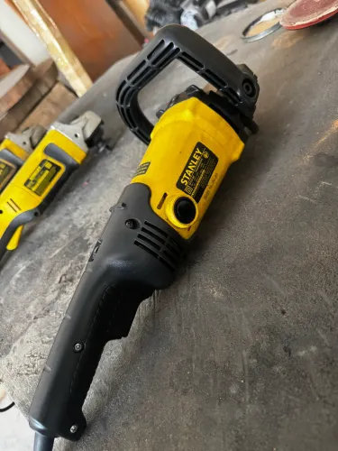 Politriz Stanley 1300w estado de nova