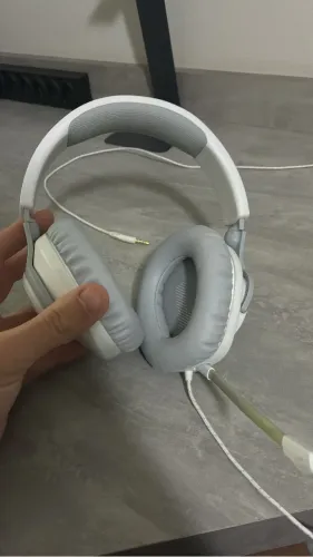 Fone JBL Quantum 100