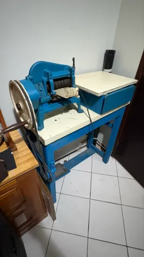 Maquina de cortar Tiras de Couro