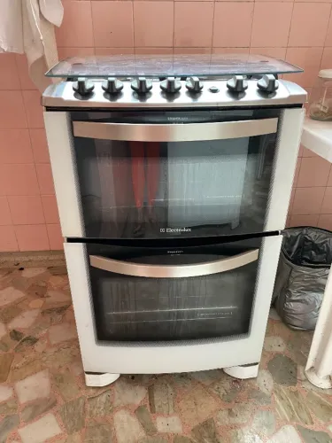 Fogão Electrolux 4 bocas duplo forno 