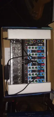 Mesa de som de 7 canais via bluetooth. Valor 400,00