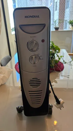 Aquecedor a Óleo-Mondial Preto/Prata 1500W
