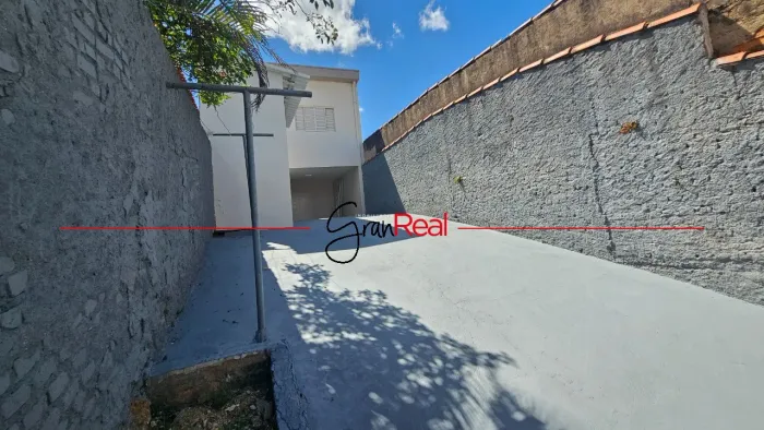 Casa para Locação recém reformada - Vila Bergamo ( Próximo ao Poupatempo / Igreja Candelár