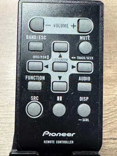 Controle original pioneer para som automotivo na oferta só 50,00