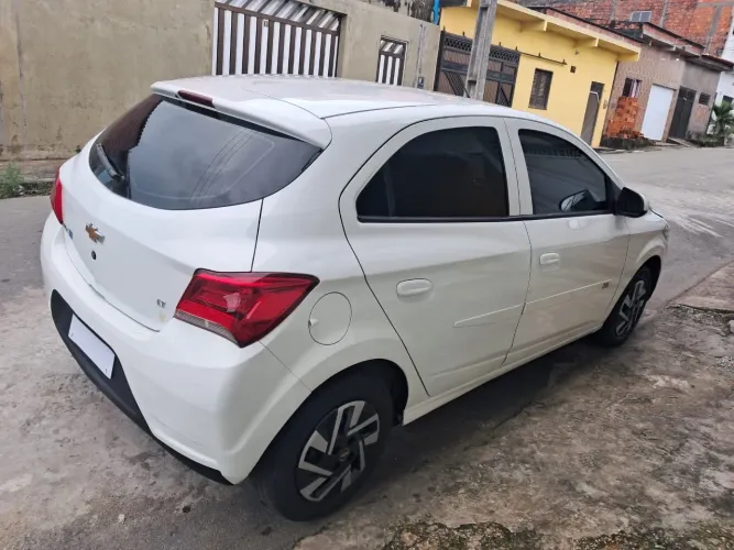 Chevrolet Onix Hatch LT 1.0 8V Flex Mec. 4P 2018