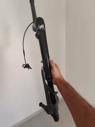 Suspensão Lefty Carbon