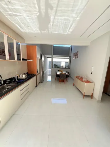 Casa COM PISCINA RESIDENCIAL ROMA
