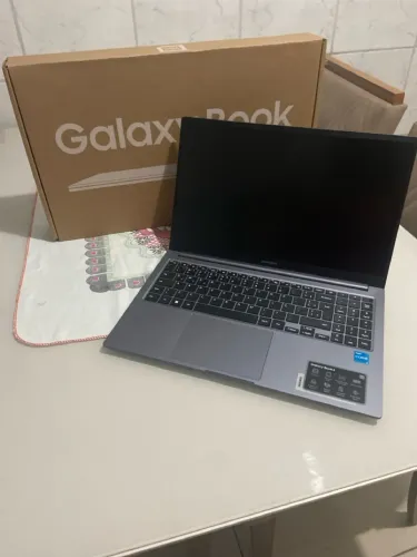 Galaxy Book4 intel core 13- acompanhado de nota fiscal