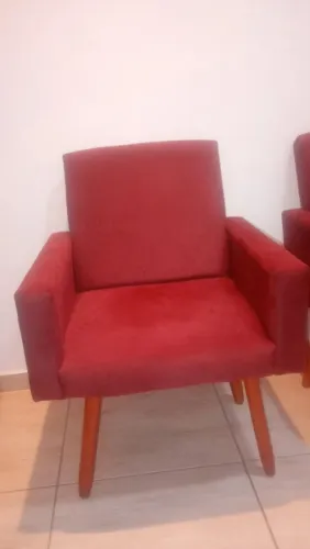 Kit Poltrona decorativa pés palito vermelha