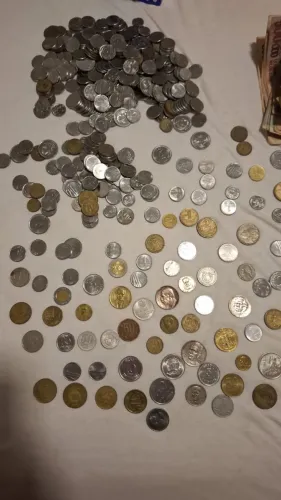 Coleção de moedas e notas / cédulas de dinheiro antigas 