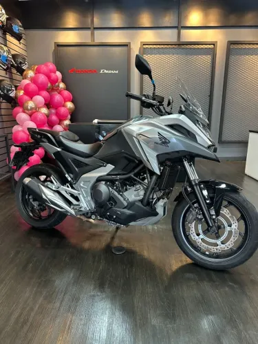 NC 750X DCT 25/25 SEMI NOVA COM APENAS 18000KM RODADOS