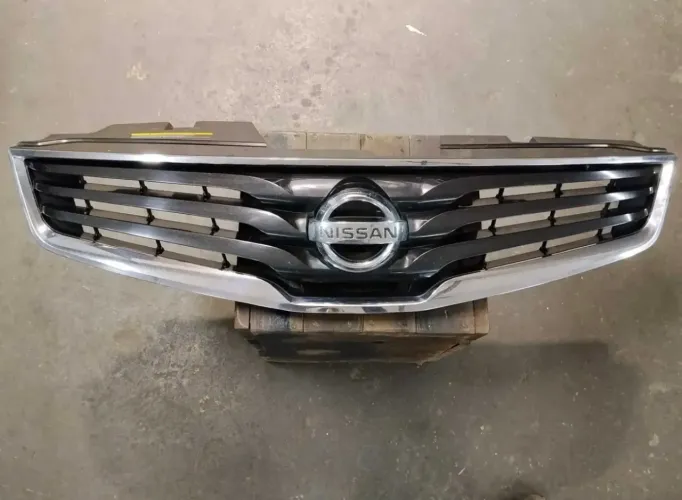 Grade frontal original Nissan Sentra