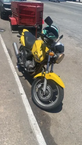 Vendo honda twister