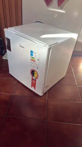 Frigobar seminovo