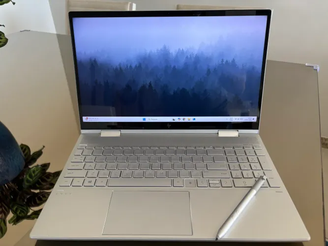 HP Envy x360 2 em 1 15,6? i7 10ª Geração 12GB 512GB SSD com Caneta