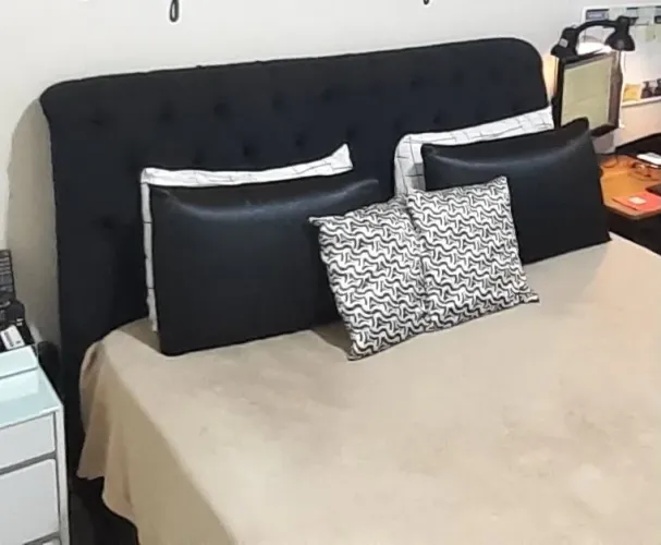 Cabeceira Queen Imperatriz Nobuck Simbal cama box suede preto capitonê 160,00