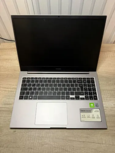 Notebook Samsung Book X50 | Core i7-10510U 