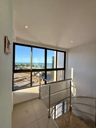 Cobertura Beira-Mar Mobiliada | Piscina Privativa e Vista Definitiva p o Mar | 125m² | 3 Q