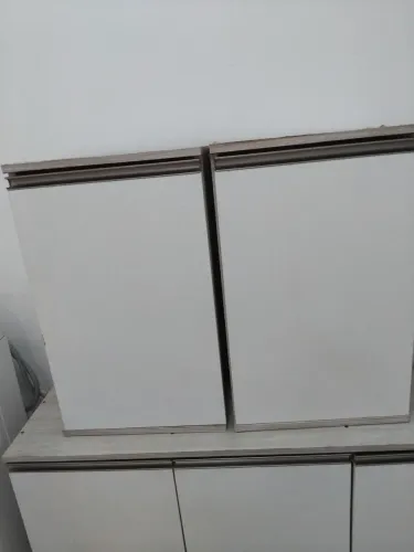 Armários de 1 lugar e de três lugares