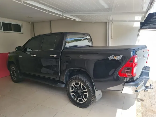 Toyota Hilux CD SRX 4X4 2.8 TDI 16V Diesel Aut. 2022