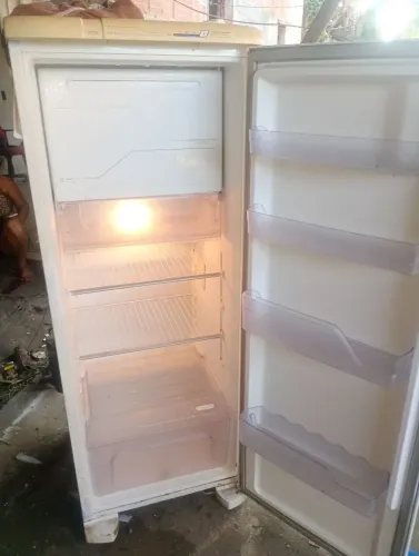 Geladeira Electrolux frost free ENTREGO