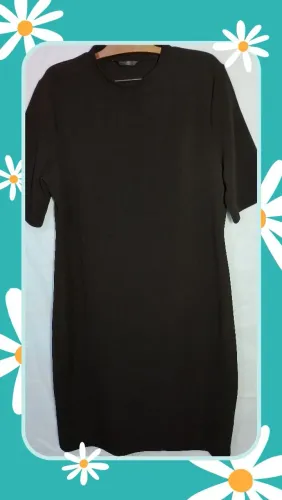 Vestido preto da marca Shein tamanho g