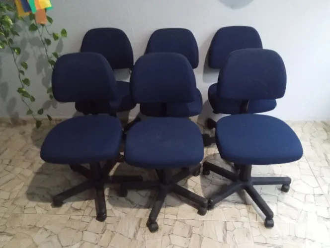 Cadeira giratória com regualagem