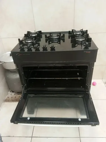 Vende -se fogão 6 bocas