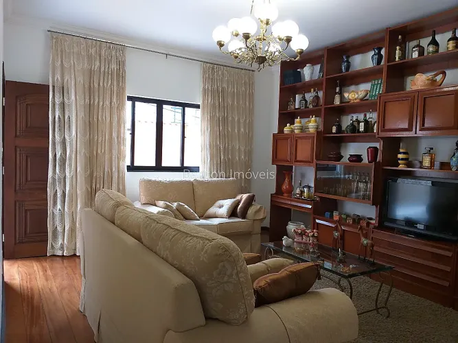Casa Linear com 4 quartos sendo 1 suíte, área externa, mais Edícula completa a venda no Ba