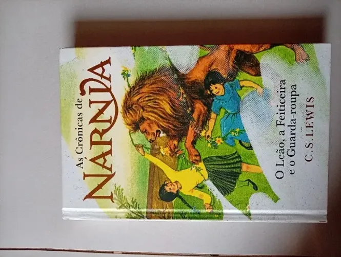 Livro Crônicas de Nárnia: O Leão, A feiticeira e o Guarda-roupa