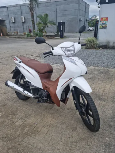 Shineray Jet 125 SS 2025/2025 - Semi-Nova + USB