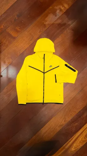 Nike Tech Fleece Amarela