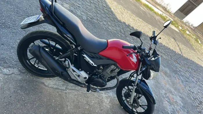 Vendo fam 150 toda completa