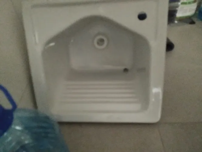 Tanque de cerâmica