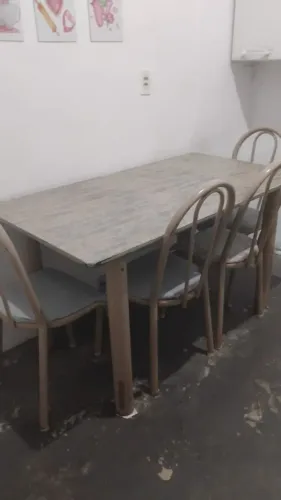 Mesa de mármore